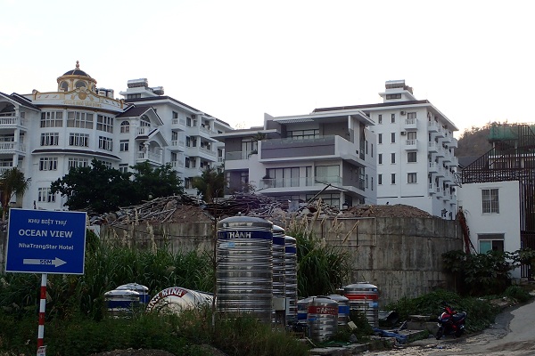 Khánh Hoà: “Cắt ngọn” biệt thự vượt tầng tại Dự án Ocean View...? - Hình 2