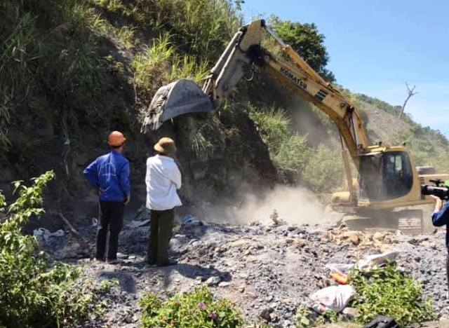 Nghệ An: Đánh sập 45 hầm mỏ thiếc hết hạn - Hình 1