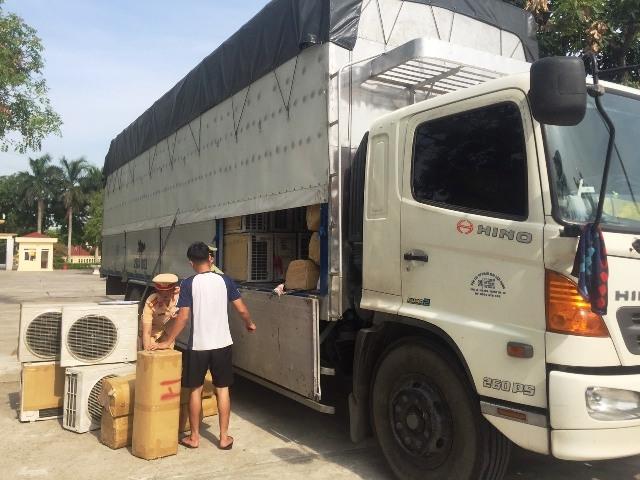 Lực lượng CSGT Thanh Hóa: Phát hiện, bắt giữ vụ vận chuyển 341 cấu kiện máy điều hòa không rõ nguồn gốc