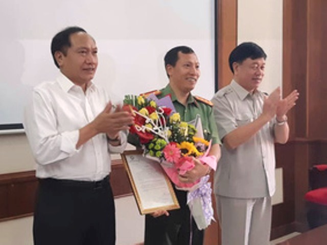 Phó Thủ tướng Thường trực Trương Hoà Bình chỉ đạo triệt phá tận gốc đường dây xăng giả