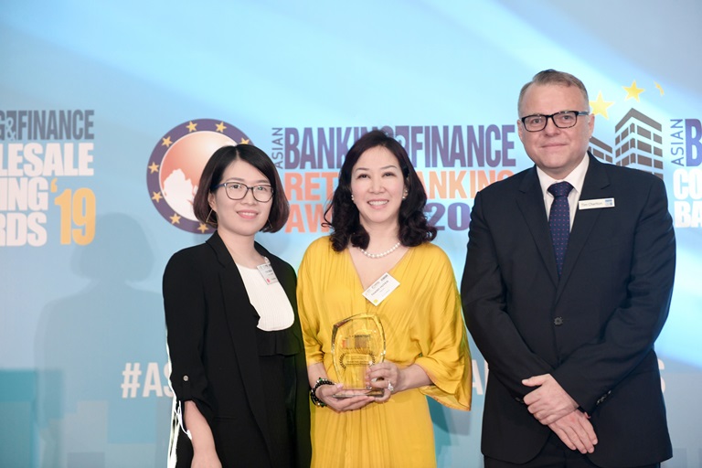 PVcomBank được vinh danh 3 giải thưởng uy tín quốc tế từ tạp chí ABF - Hình 1