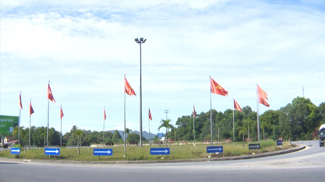 Huế: Chủ tịch tỉnh phê bình lãnh đạo địa phương về tình trạng ONMT khu vực biển xã Hải Dương - Hình 3
