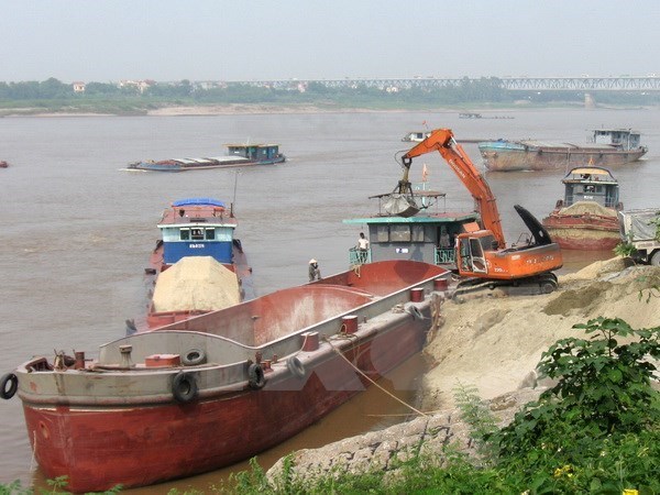 Hưng Yên chỉ đạo dừng toàn bộ hoạt động dự án của 2 công ty trên sông Hồng - Hình 1
