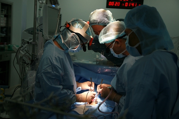 Lần đầu tiên tại Việt Nam, Vinmec điều trị tim mạch theo mô hình chuyên môn chuẩn Mỹ - Hình 1