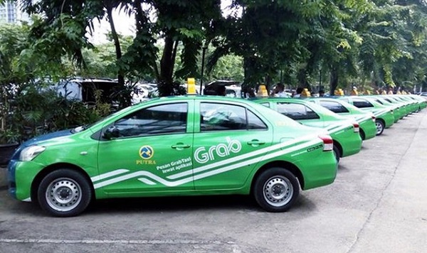Thủ tướng yêu cầu bỏ đề xuất gắn hộp đèn trên nóc taxi điện tử
