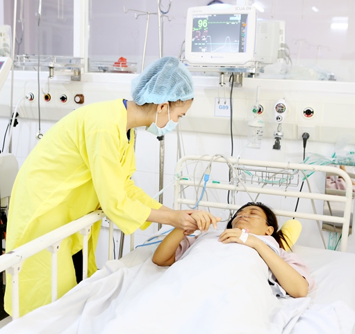 Miss World Việt Nam 2019: “Phiên chợ tử tế” cho những bệnh nhân hoàn cảnh khó khăn trong BV - Hình 8