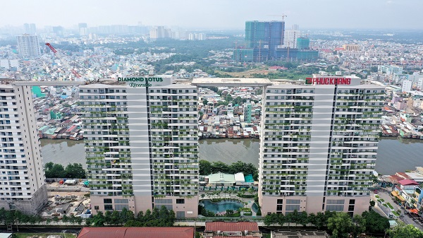 Hợp long cầu dây văng nối liền Sky park 5.000m2 tại dự án Diamon Lotus Riverside, Q8 - Hình 1