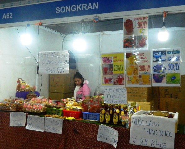 Hội chợ mua sắm, ẩm thực Đà Lạt 2019: Nhập nhèm xuất xứ hàng hóa - Hình 3