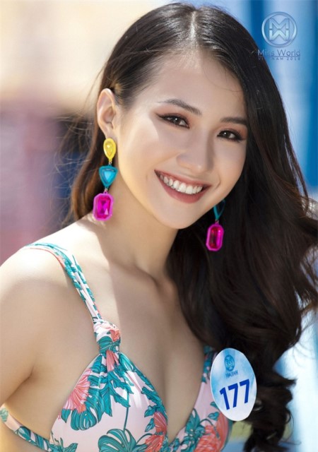 Thí sinh Miss World Việt Nam diện bikini thả dáng giữa biển trời Đà Nẵng - Hình 16