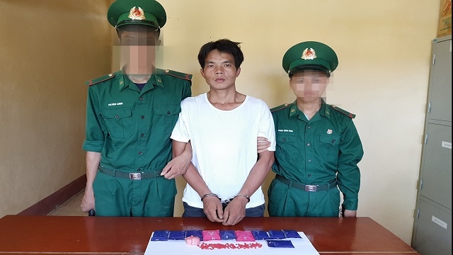 Thanh Hóa: Bắt đối tượng 9X vận chuyển gần 2.000 viên ma túy tổng hợp