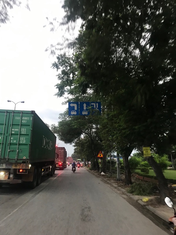 Hải Phòng: Cảnh sát giao thông bị “vô hiệu hóa” vì biển báo không đúng quy chuẩn? - Hình 4