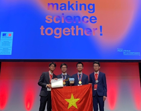 Đoàn học sinh Việt Nam giành 4 huy chương tại Olympic Hóa học quốc tế 2019 - Hình 1
