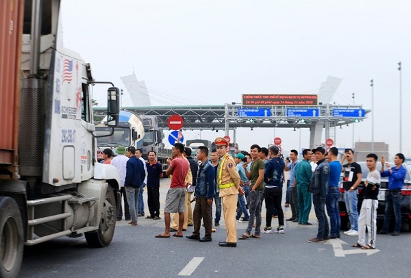 Tuyên án 7 đối tượng gây rối ở trạm thu phí BOT Phả Lại