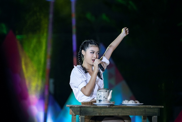 Thí sinh Miss World Việt Nam 'đốn tim' khán giả bởi khả năng hát nhạc kịch Disney - Hình 1
