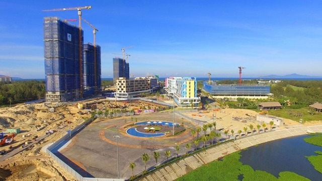 Đạo diễn Hoàng Nhật Nam: Sân khấu “khủng” chứa hơn 5.000 khán giả, 500 tấn cát lấp hồ bơi - Hình 3