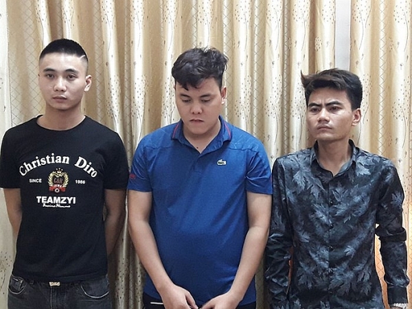 Hà Nội: Bắt giữ gần 30 đối tượng sử dụng trái phép ma túy trong quán karaoke Green Star