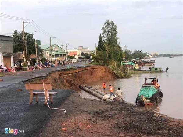 Ban bố tình huống khẩn cấp xung quanh khu vực Quốc lộ 91 bị sụp xuống sông Hậu