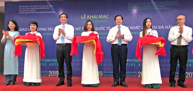 Đà Nẵng: 25 họa sỹ quốc tế tham dự triển lãm mỹ thuật lần thứ 1 - Hình 1