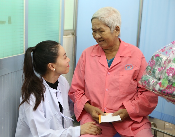 “Bà trùm Hoa hậu” Phạm Kim Dung cùng Đỗ Mỹ Linh hiến tạng cứu người - Hình 4