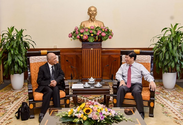 Ủng hộ doanh nhân đưa hàng Việt ra nước ngoài