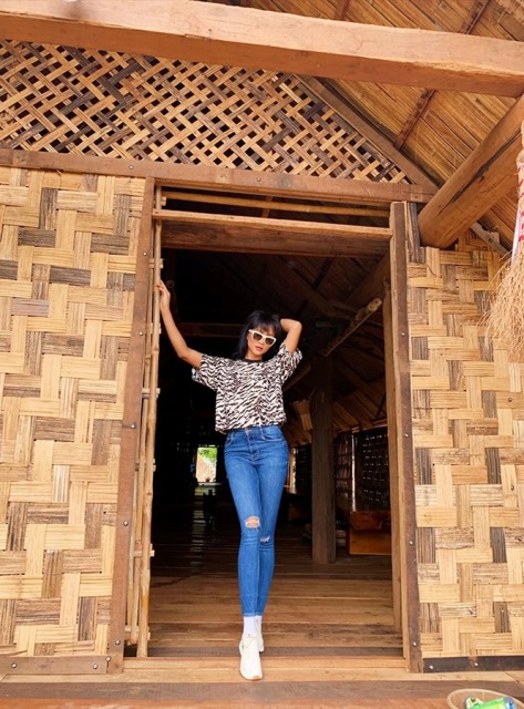 Hoa hậu Mỹ Linh: Hút hồn fans khi khoe đường cong tuyệt mỹ với bikini - Hình 9