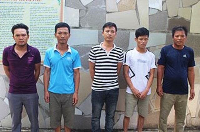 Bắt quả tang 4 “bác thằng bần” trong trại chăn nuôi, thu hơn 34 triệu đồng