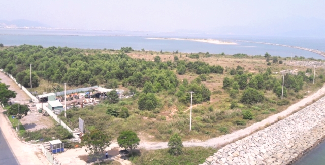 Đà Nẵng: Dự án The Sunrise Bay liên quan Vũ “nhôm”, hàng trăm khách hàng tập trung đòi nhà - Hình 2