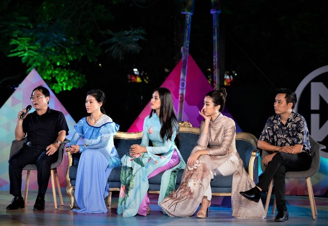 Hoa hậu Trần Tiểu Vy bật khóc trước dự án nhân ái của Miss World Việt Nam 2019 - Hình 2