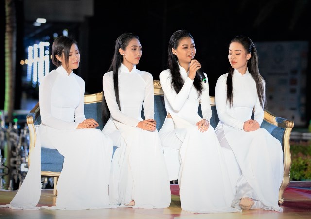 Hoa hậu Trần Tiểu Vy bật khóc trước dự án nhân ái của Miss World Việt Nam 2019 - Hình 4