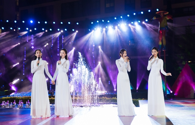 Hoa hậu Trần Tiểu Vy bật khóc trước dự án nhân ái của Miss World Việt Nam 2019 - Hình 5