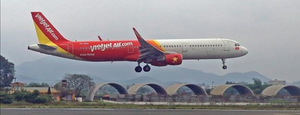 Hàng loạt chuyến bay từ Sài Gòn, Hà Nội đi Đài Bắc bị hủy vì bão Lekima - Hình 1
