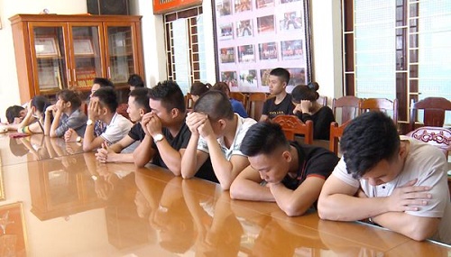 Thanh Hóa: 18 đối tượng mở 'tiệc' ma túy mừng sinh nhật trong quán karaoke