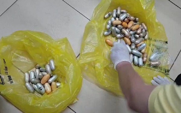 Bắt giữ vụ vận chuyển gần 1,6kg cocain từ châu Phi về Việt Nam - Hình 1