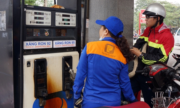 Giá xăng dầu có thể giảm trong kỳ điều hành ngày mai - Hình 1