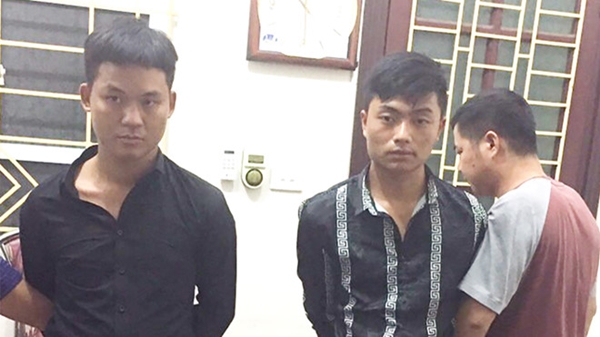 Lào Cai: Bắt giữ 2 đối tượng vận chuyển trái phép 10 bánh heroin