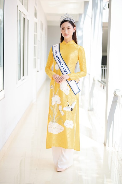 Hoa hậu Lương Thuỳ Linh: Về Cao Bằng thăm trường cũ sau khi đăng quang - Hình 1