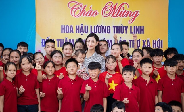 Hoa hậu Lương Thuỳ Linh: Về Cao Bằng thăm trường cũ sau khi đăng quang - Hình 11