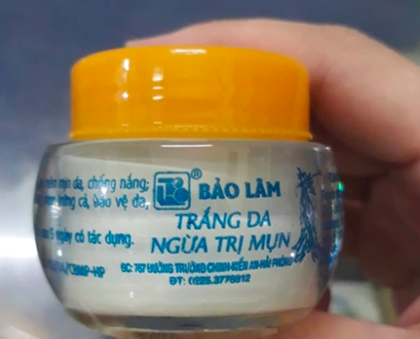 Đình chỉ lưu hành nhiều sản phẩm trắng da, ngừa trị mụn do chứa chất cấm