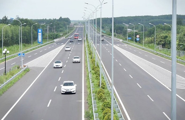 Bộ GTVT trả lời kiến nghị của cử tri Bình Thuận về dự án cao tốc Bắc-Nam