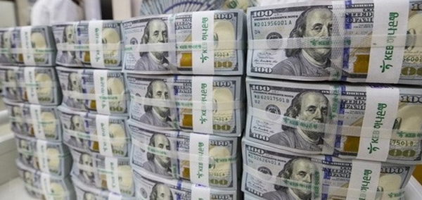 Tỷ giá ngoại tệ ngày 24/8: Đồng USD tiếp tục tăng giá