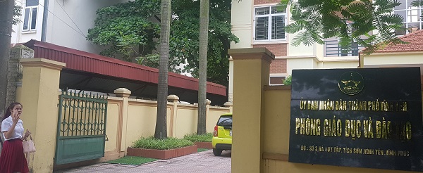 Vĩnh Phúc: Phụ huynh như 'ngồi trên lửa' vì đơn xin chuyển trường cho con chưa được tiếp nhận