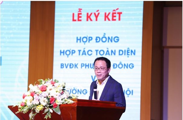 GS.TS. BS Tạ Thành Văn - Hiệu trưởng Trường Đại học Y Hà Nội cho biết trường sẽ tạo điều kiện trong hỗ trợ toàn diện về chuyên môn cho Bệnh viện Đa khoa Phương Đông