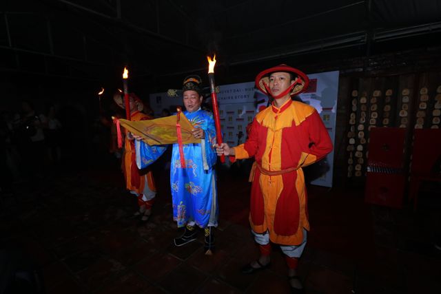 tái hiện hoạt động văn hoá