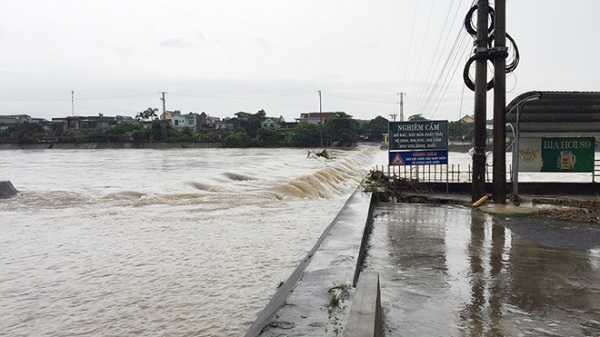 Lũ lên nhanh, nhiều xã vùng cao của tỉnh Quảng Ninh bị chia cắt