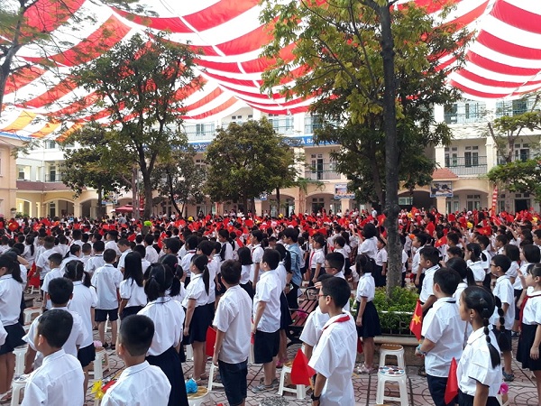 Tưng bừng khai giảng chào đón năm học mới trên địa bàn Thủ đô