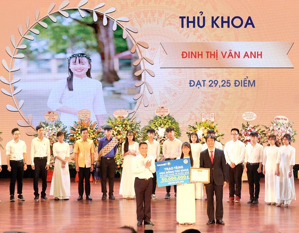 Tập đoàn Bảo Việt (BVH): Sát cánh cùng sinh viên ngành tài chính - bảo hiểm