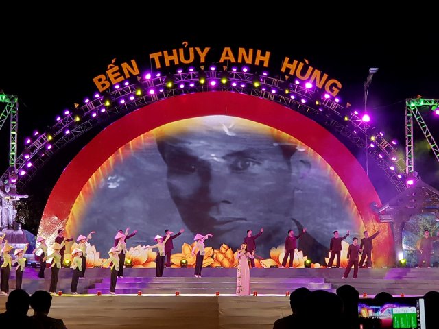 Ấn tượng chương trình nghệ thuật “Bến Thủy Anh hùng”