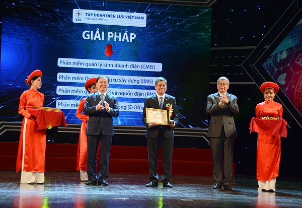 EVN nhận giải thưởng Doanh nghiệp chuyển đổi số xuất sắc Việt Nam 2019