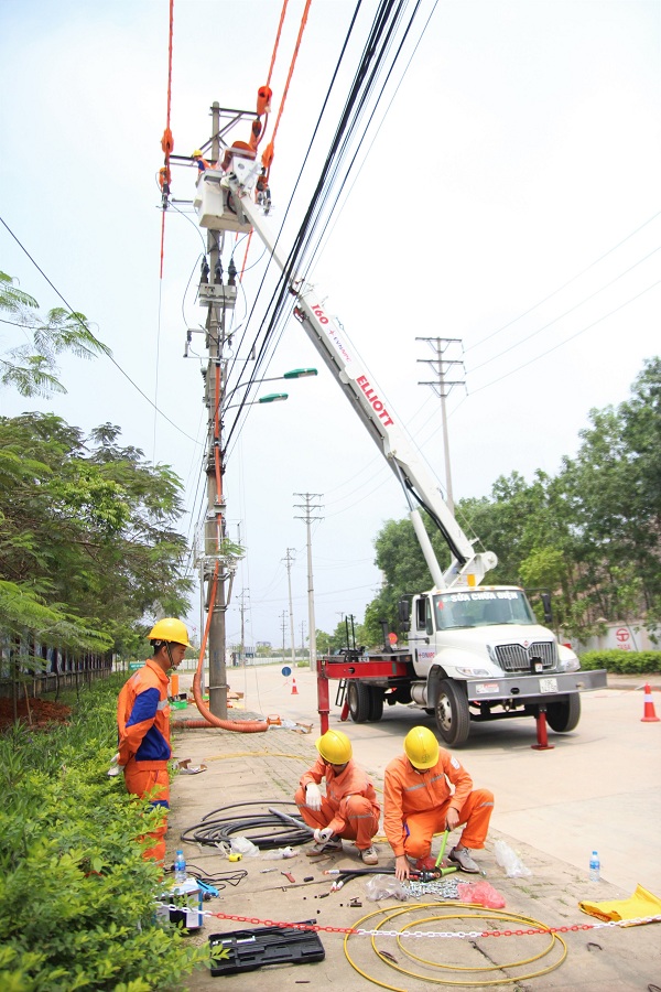 EVNNPC: Đảm bảo cấp điện an toàn, ổn định, đáp ứng nhu cầu điện cho sản xuất kinh doanh
