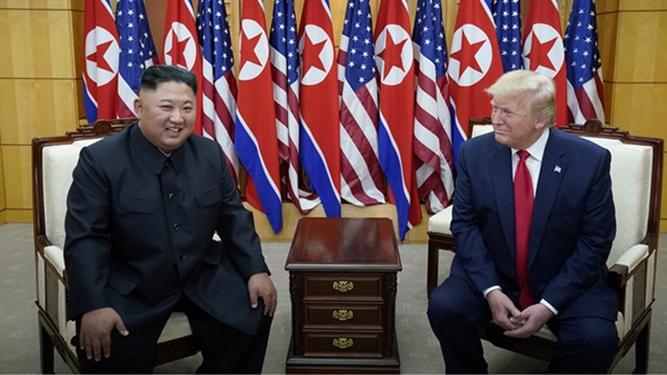 Chủ tịch Kim Jong-un và Tổng thống Donald Trump gặp nhau hồi cuối tháng 6 tại giới tuyến liên Triều